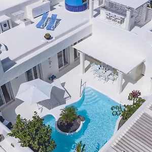 villa-tiguaro-lujo-piscina-climatizada-jacuzzi-ac-wifi-bahiazul.in-canary-islands.com/